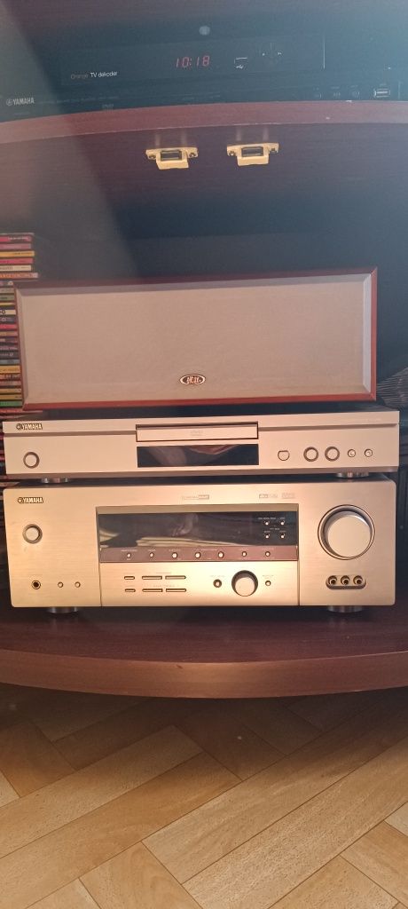 Wieża Yamaha w b.dobrym stanie plus dodatki