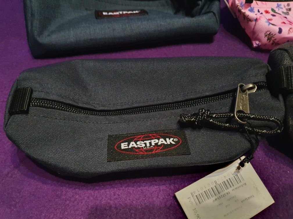 Estojos escolares Eastpak originais