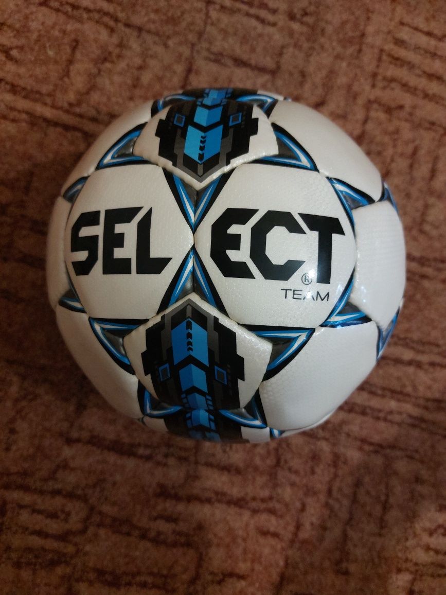 Мячи футбольные Select