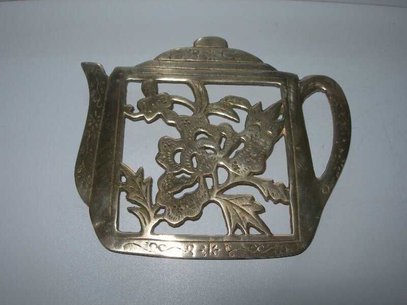 Підставка на ніжках, чайник, бронза, Німеччина