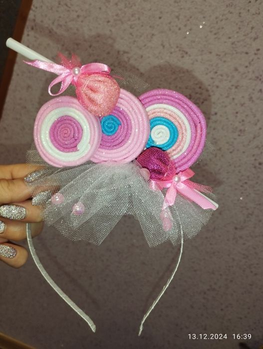 Обруч цукерочки  ,та брошка цукерок