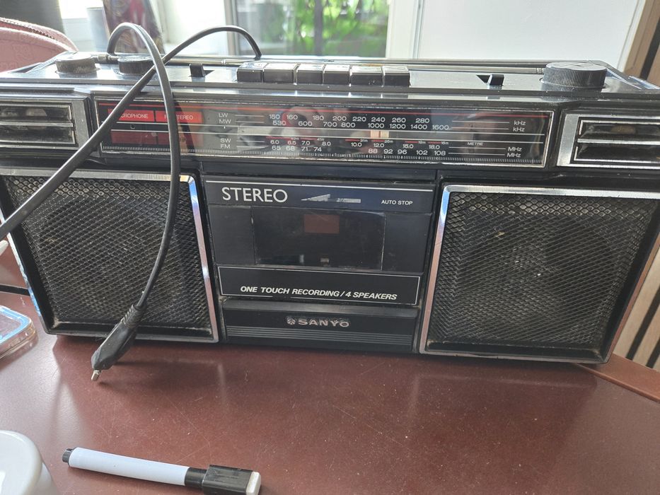 Stare radio Sanyo