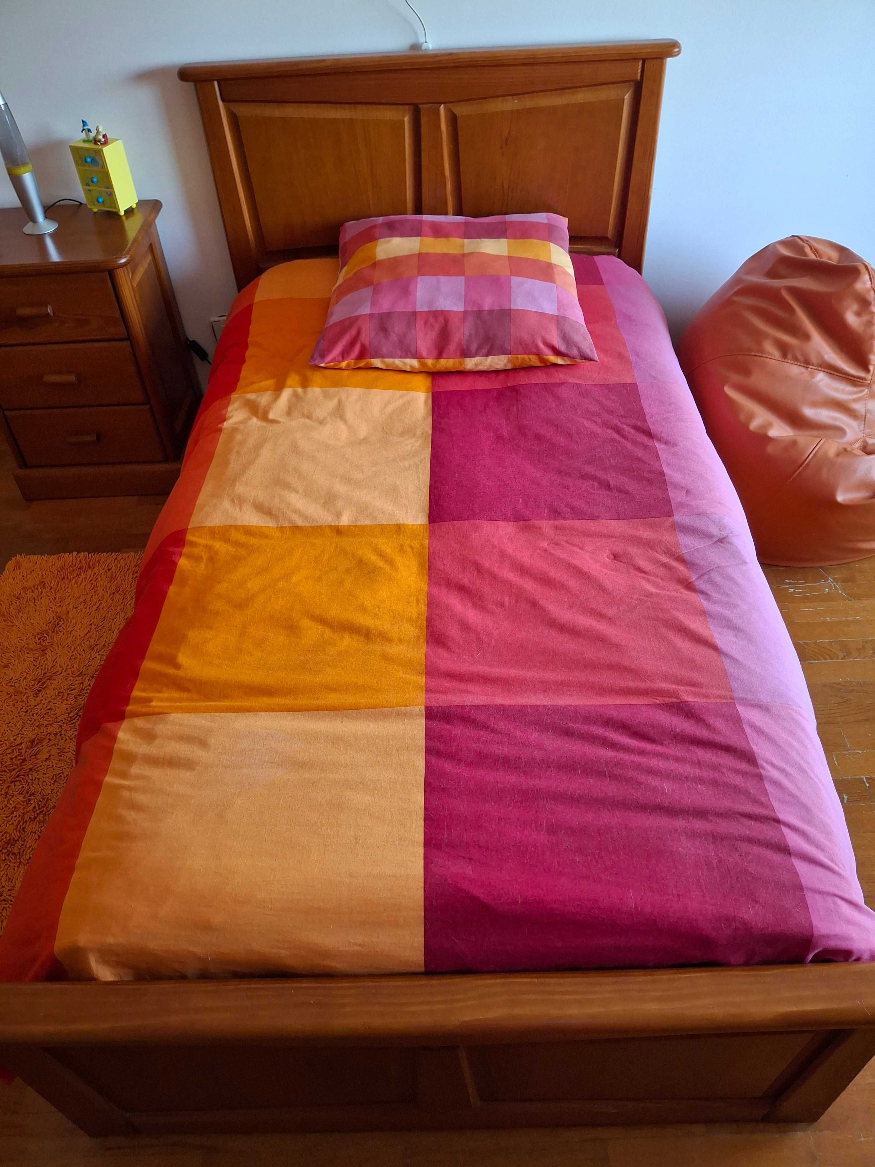 Cama de Solteiro com 4 Gavetões