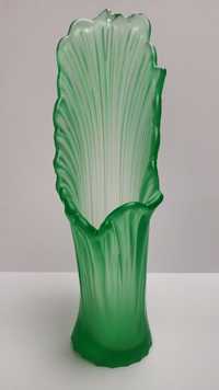 Винтажная  ваза зеленое стекло