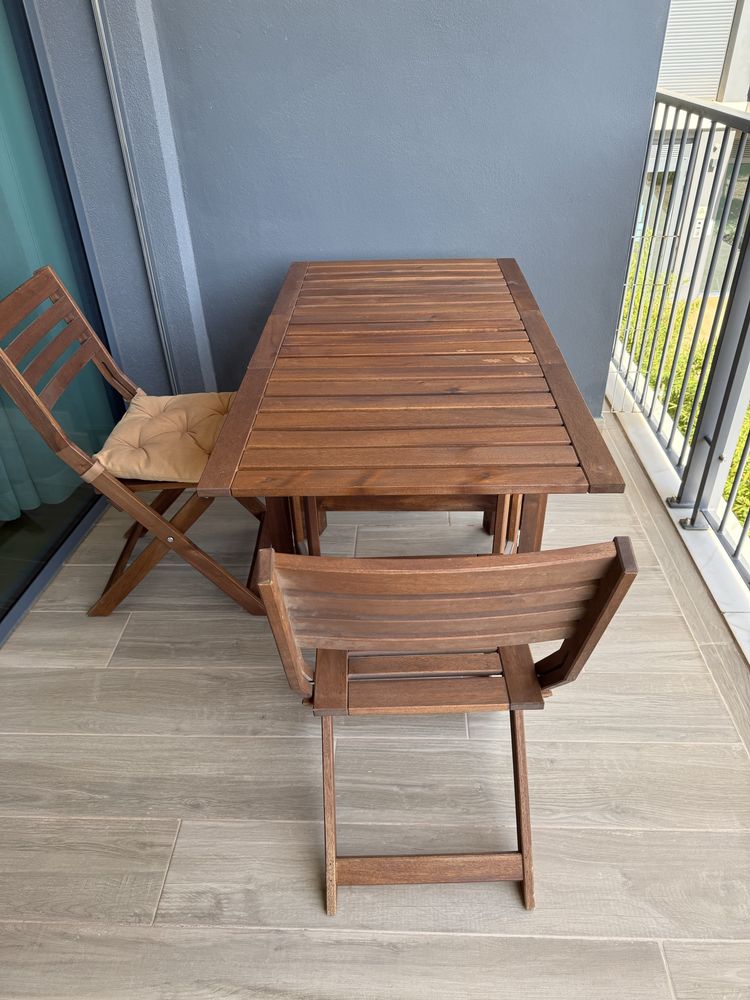 Mesa + Cadeiras Exterior