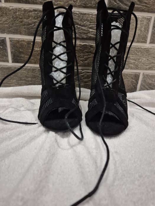 Танцювальне взуття для high heels