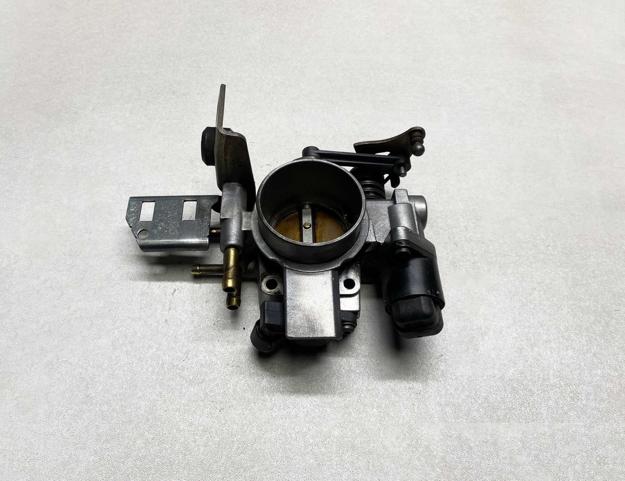 Дросельна заслонка Opel Astra F. Astra G. Vectra B. Zafira - 1.4-1.6