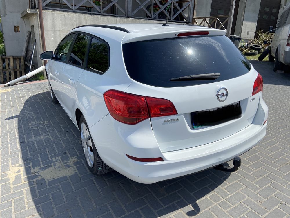 Opel Astra J 1.7cdti 130km