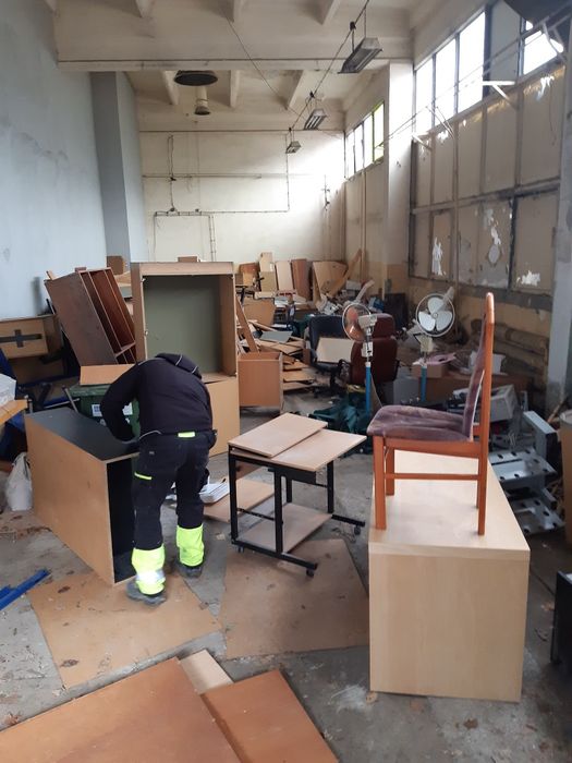 Wywóz starych mebli. UTYLIZACJA. Sprzątanie/Opróżnianie mieszkań/domów