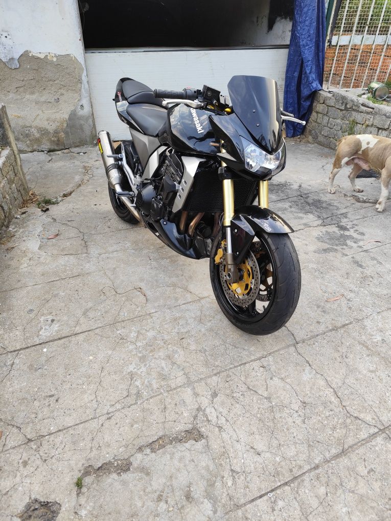 Kawasaki z1000 em bom estado