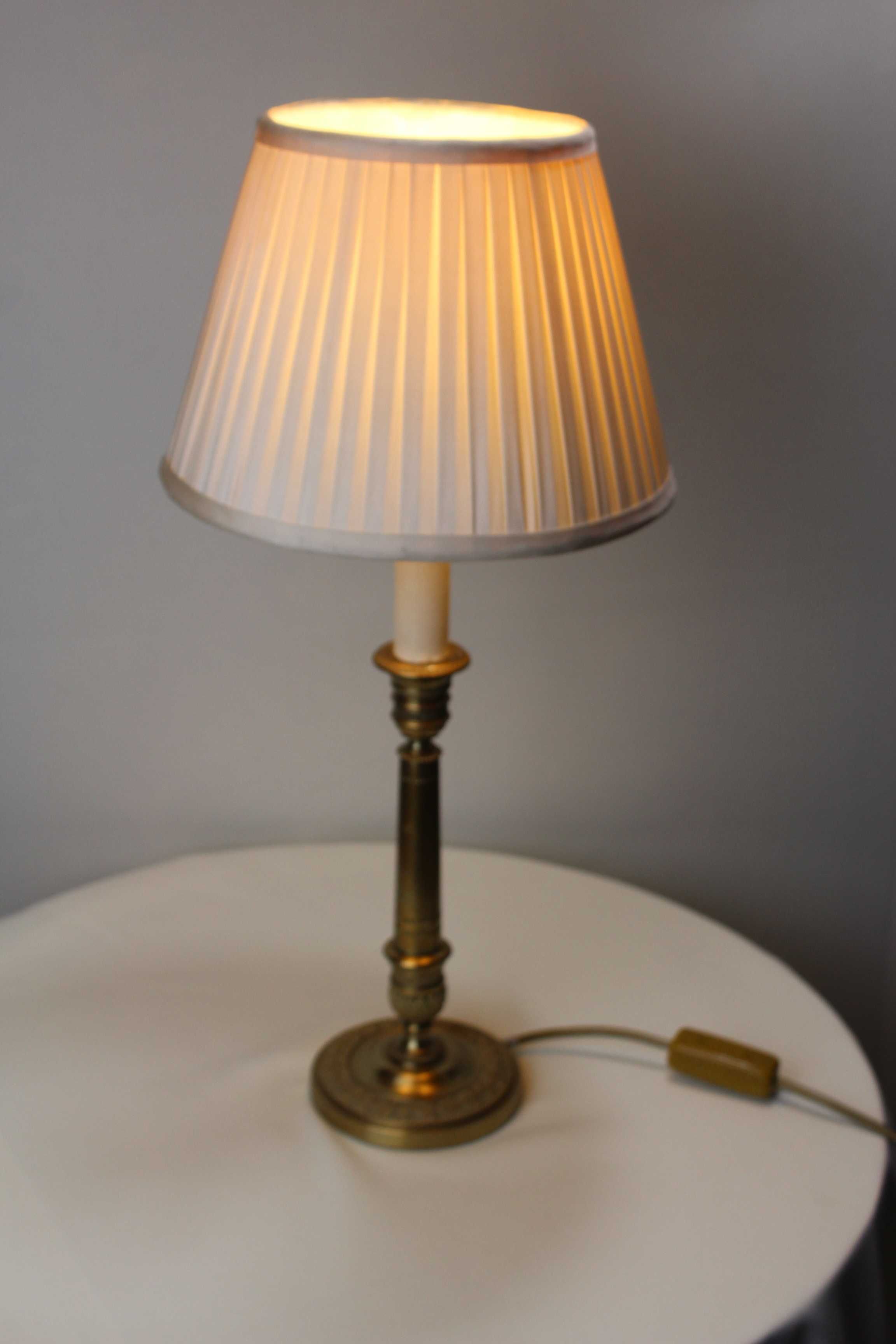 Piękna lampa z abażurem - statyw wykonany z mosiądzu