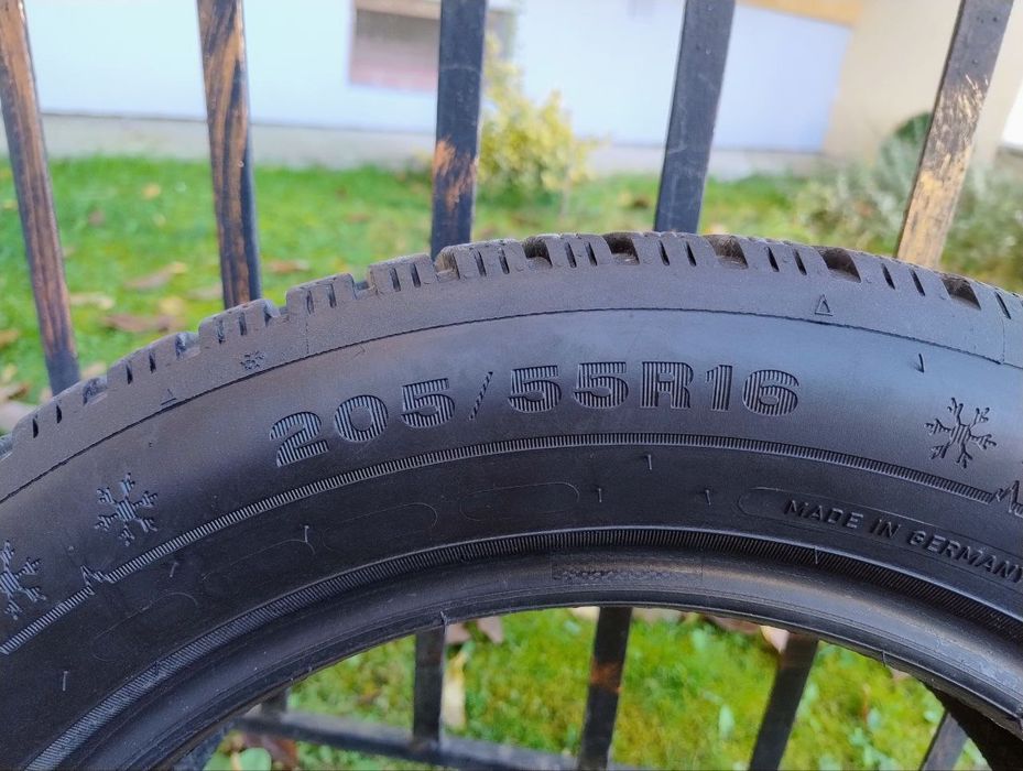 205 55 16 Dunlop Winter Sport 5