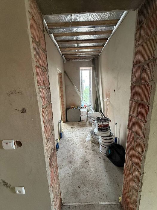 Продається новий будинок біля лісу