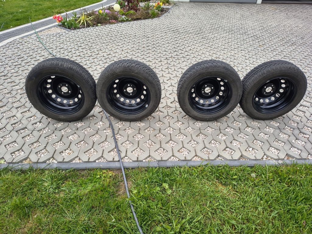 Koła felgi opony zimowe Semperit Master Grip 185/65 r15 Renault Dacia