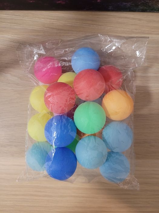 20 kolorowych lekkich plastikowych piłeczek dla dzieci dla kota psa