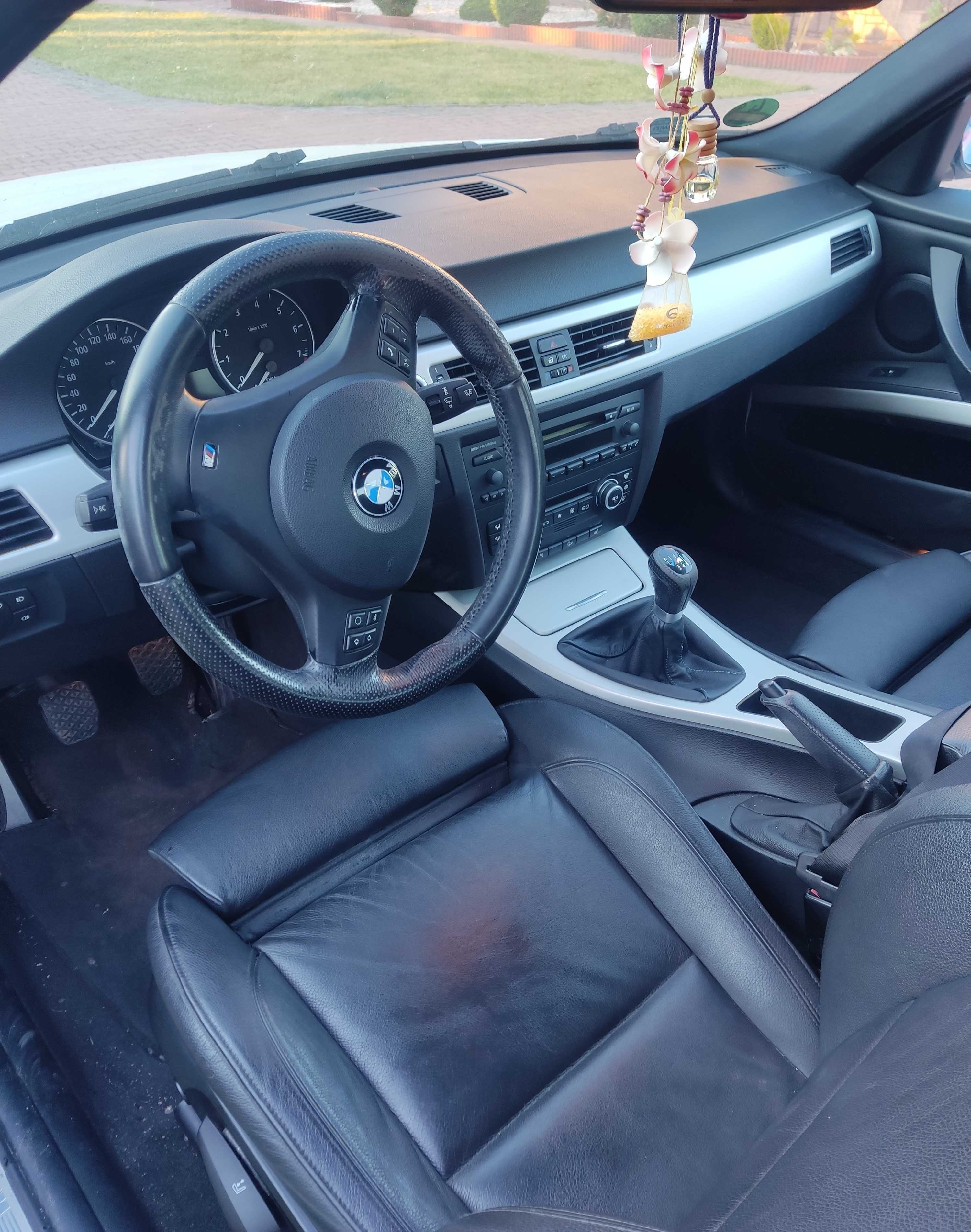 BMW e90 3.0 330xi 258KM M pakiet Xdrive UNIKAT alpineweiss III