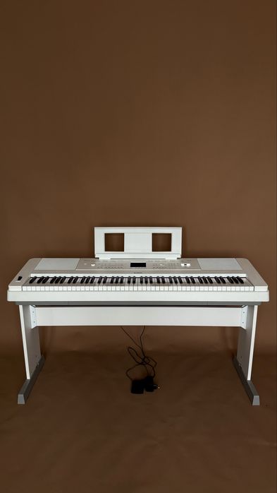 Цифрове піаніно Yamaha DGX-660