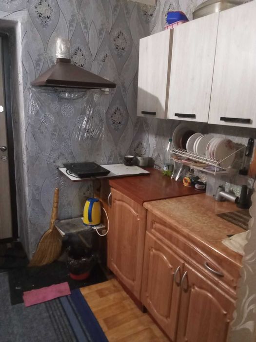 Кімната в гуртожитку з власною душевою кабіною(Зарічанська)*REX