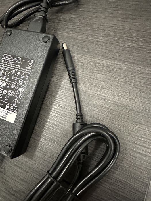 Зарядка на ноутбук DELL 19.5V-9.23A(180 watt).