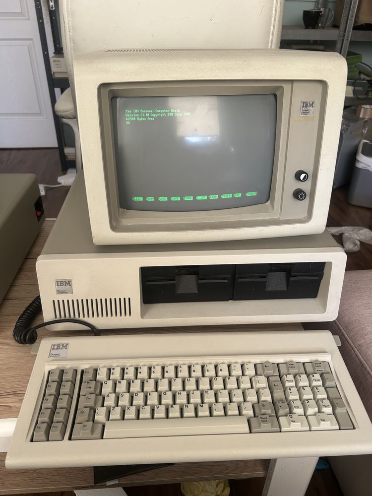 Komputer IBM model 5150 orginalny zestaw.