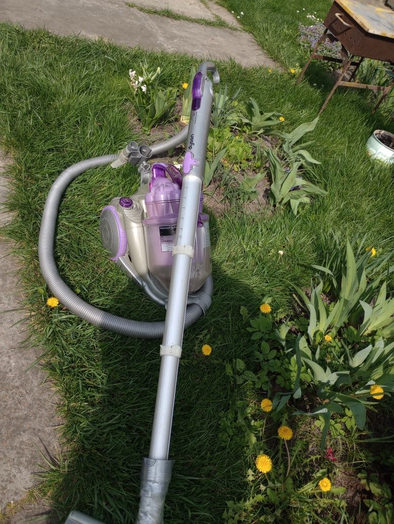 Пилесос дайсон dyson