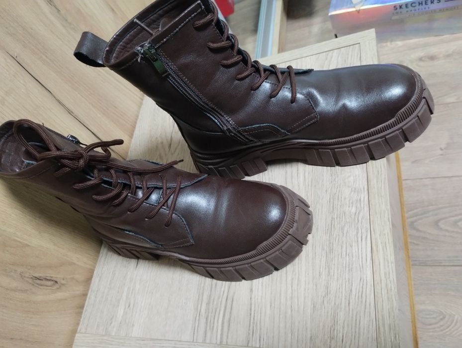 Шкіряні ботінки 37р, 24 см.