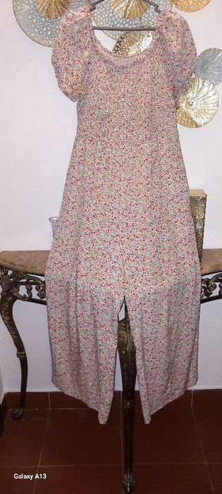Vestidos semi novos