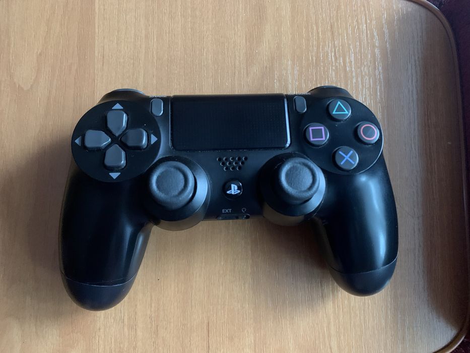 Playstation 4 slim 1tb + 3 гри