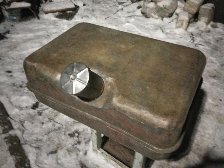 Бак паливний. Бензобак Газ, Зіл та ін.
