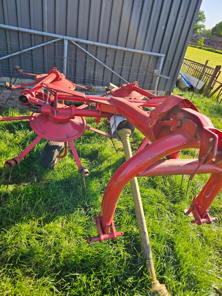 Przetrząsarka, przewracarka karuzelowa 4-5m DEUTZ FAHR, KUHN, NIEMEYER