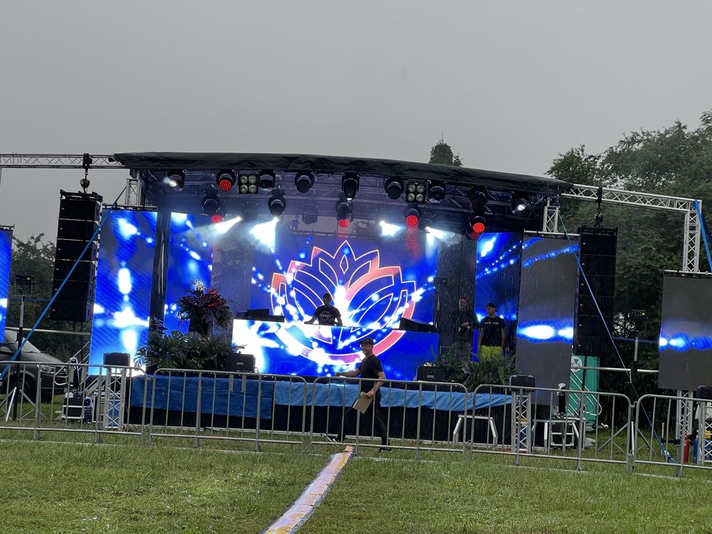 Nagłośnienie oswietlenie scena dj obsluga imprez