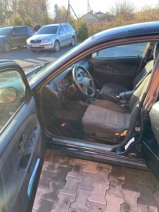 автомобіль MITSUBISHI CARISMA 2003 рік