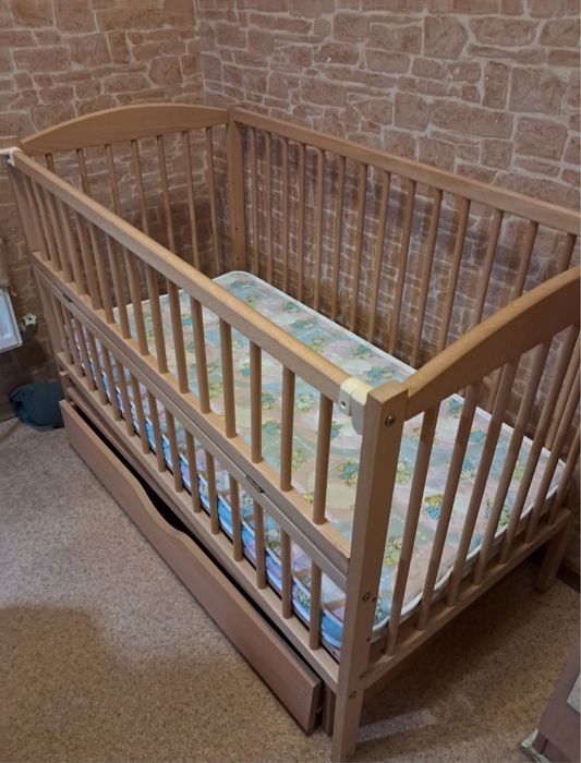 Ліжечко дитяче