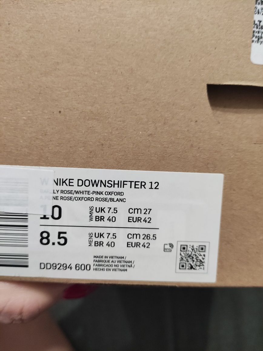 Nowe buty Nike damskie