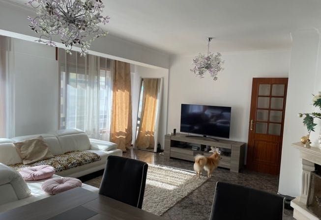 T3 na Quinta do Marques com garagem box e arrecadação