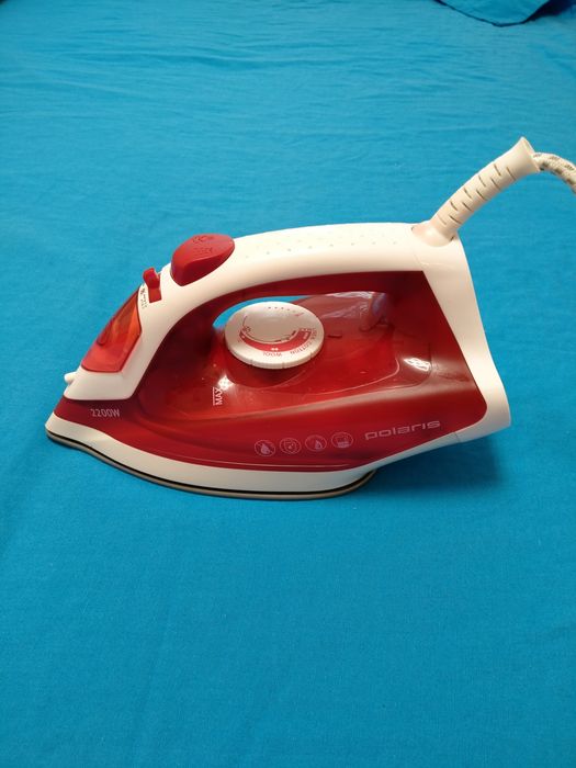 Утюг Polaris PIR 2281K