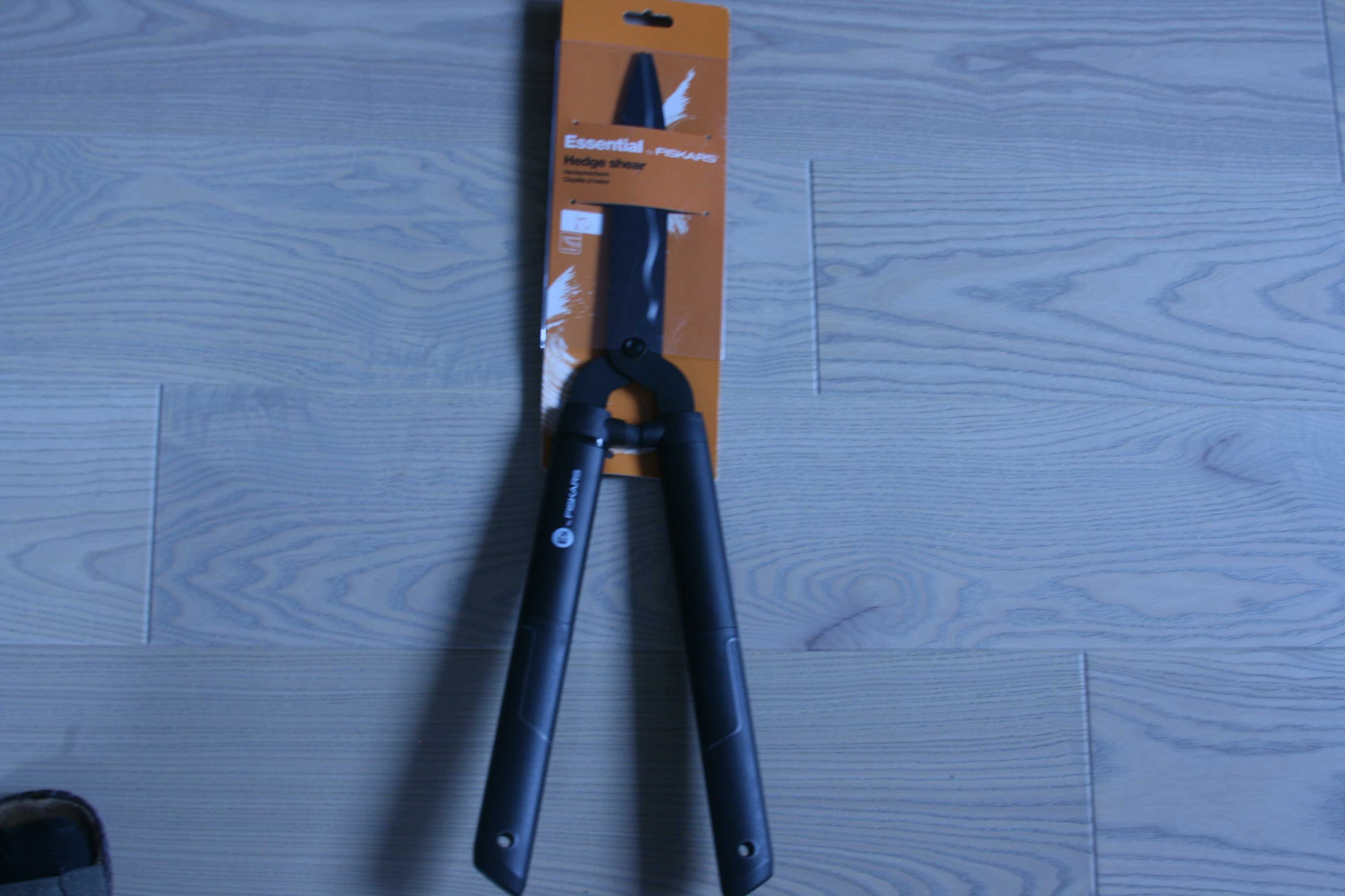 Кусторез FISKARS