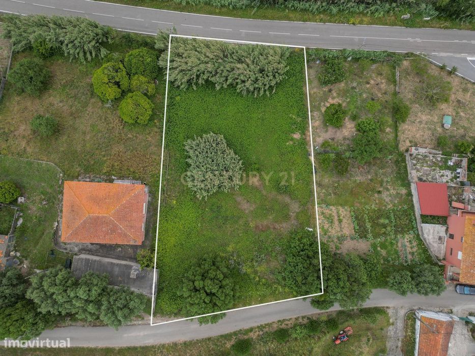Terreno urbano com 1600m2 com vistas para campos do Mondego - Lares -