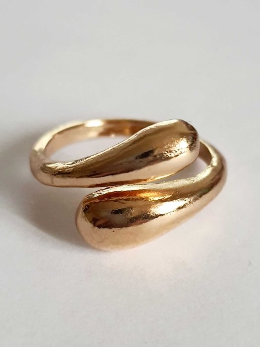 Śliczny Pierścionek Złoty Stal Chirurgiczna 16mm