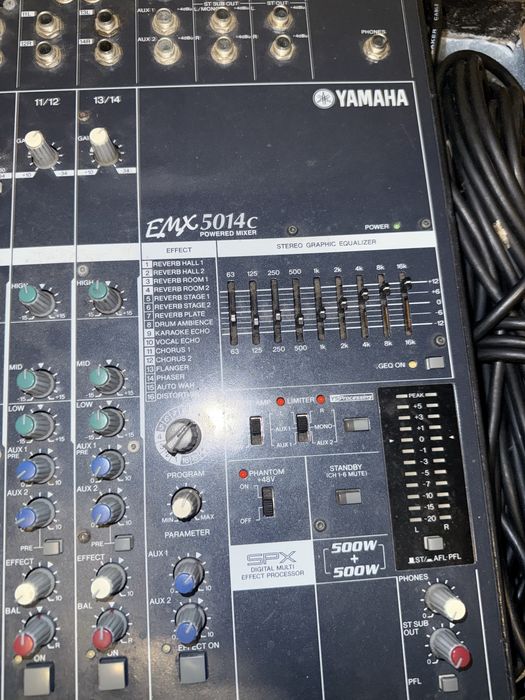 Музичний Апарат Мікшерний пульт і колонки