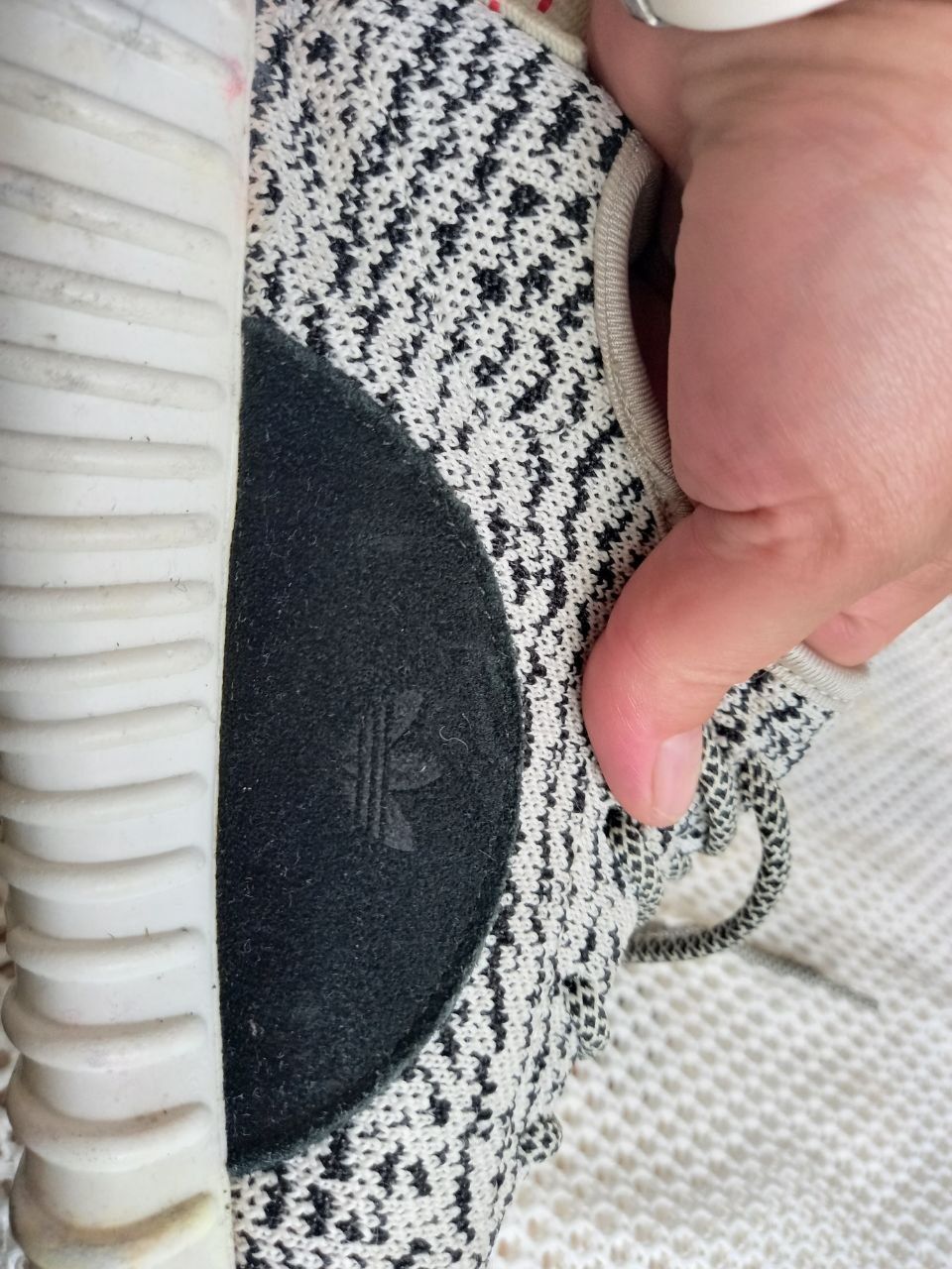 Кроссовки Adidas Yeezy Boost 42-43 р