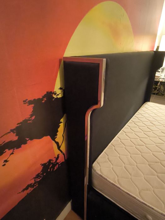 Cama + Colchão 200 x 180 com cabeceira