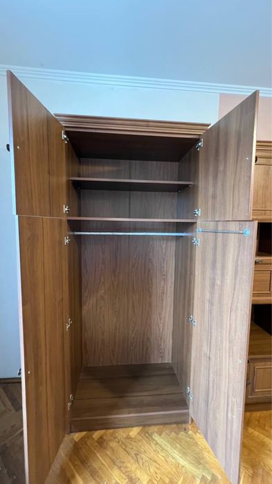 Продам стінку у вітальну б/у