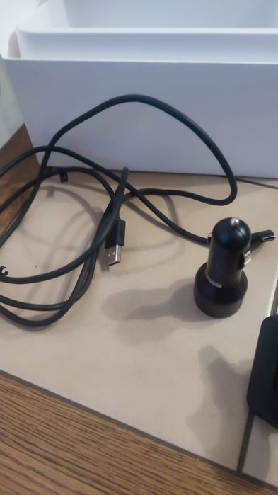 Продається GPS навігатор TomTom.