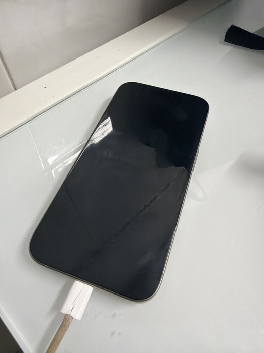 Iphone 15 pro cinza/256 GB