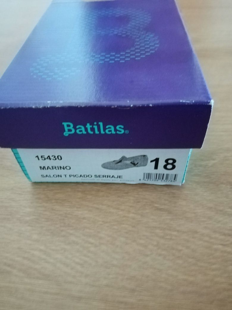 Sapatos arranjados bebe azuis tamanho 18