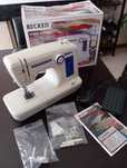Maquina de Costura Becken