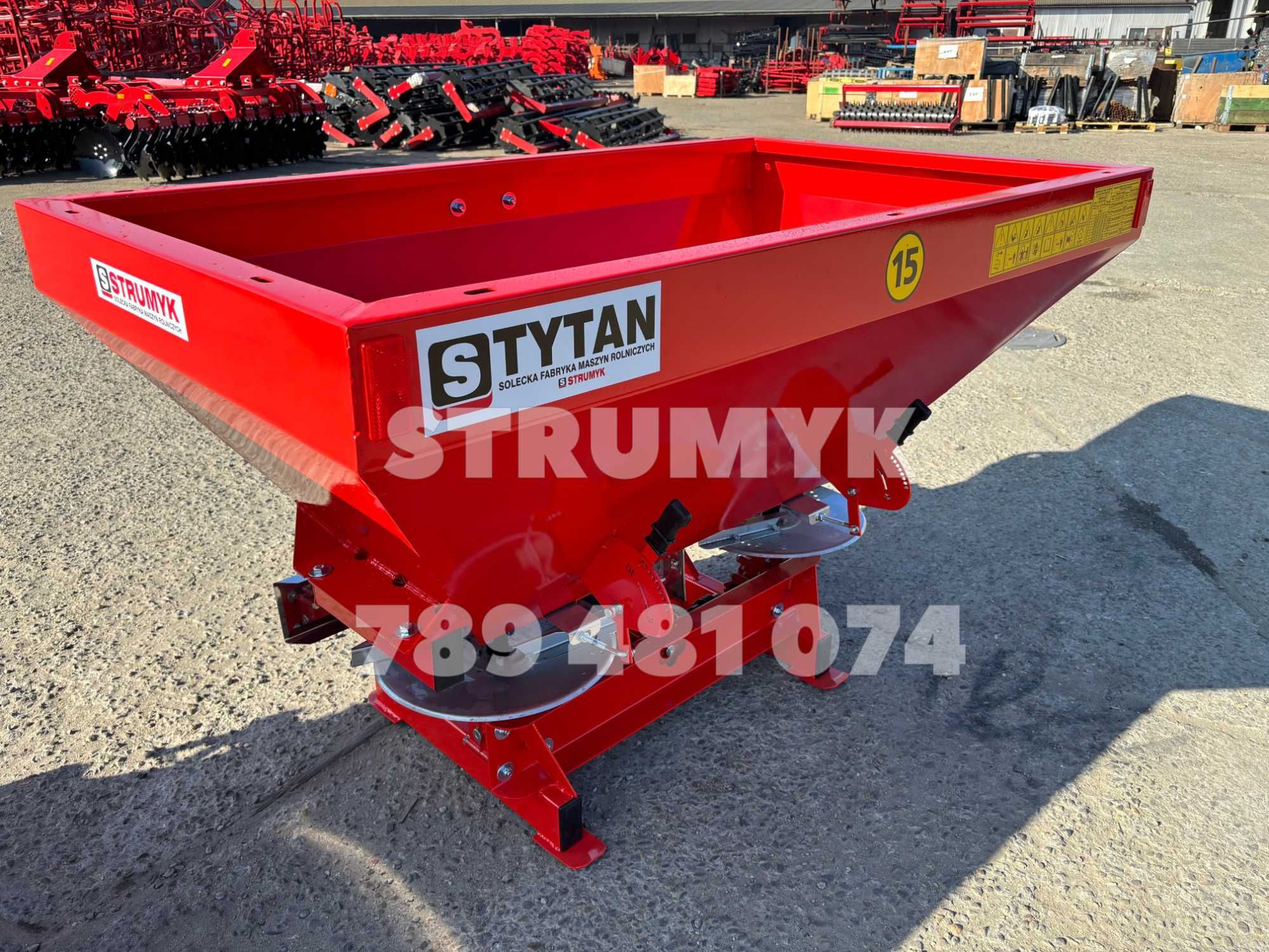 ROZSIEWACZ NAWOZU dwutalerzowy STRUMYK 400 - 1400l hydraulika plandeka