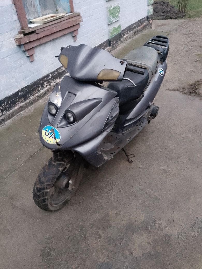 Продам пластик на китайський скутер.