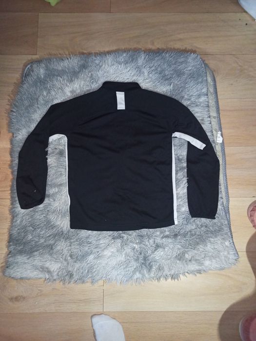Продам костюм Nike